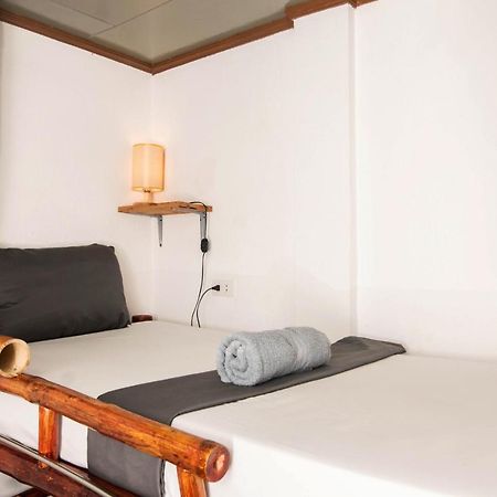 Ohlala Hostel Moalboal Eksteriør bilde