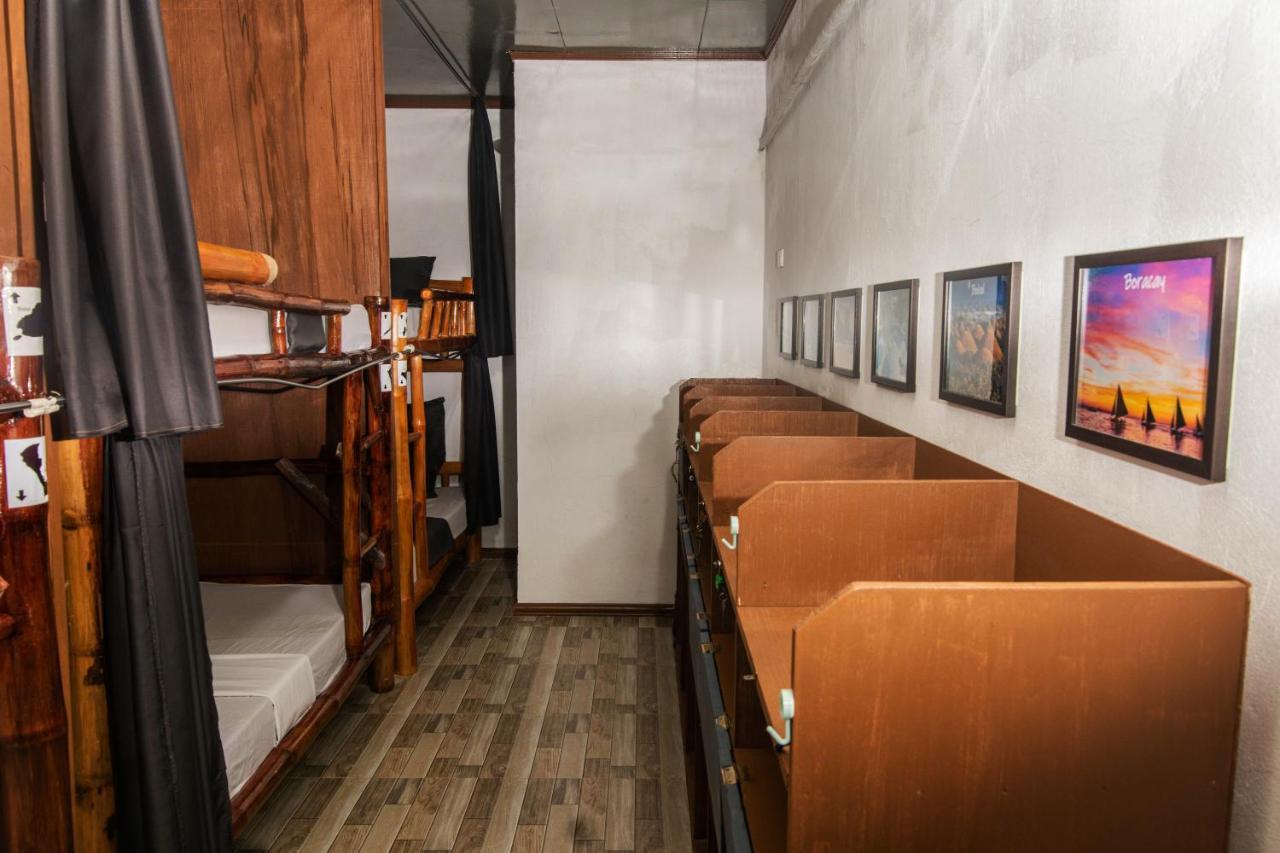 Ohlala Hostel Moalboal Eksteriør bilde