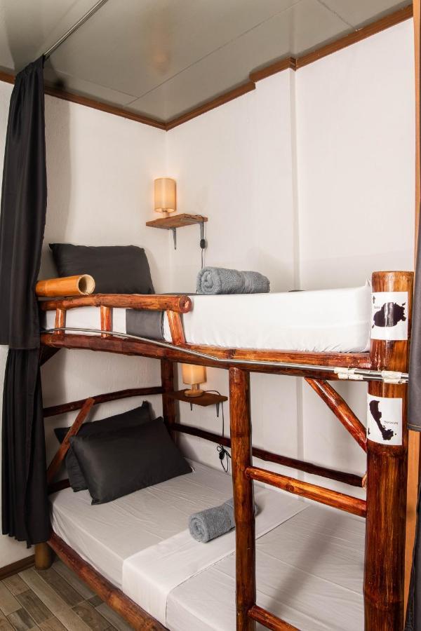 Ohlala Hostel Moalboal Eksteriør bilde